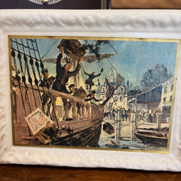 Vintage Johnny Walker "Americana" Decanter - Picture 5 of 9